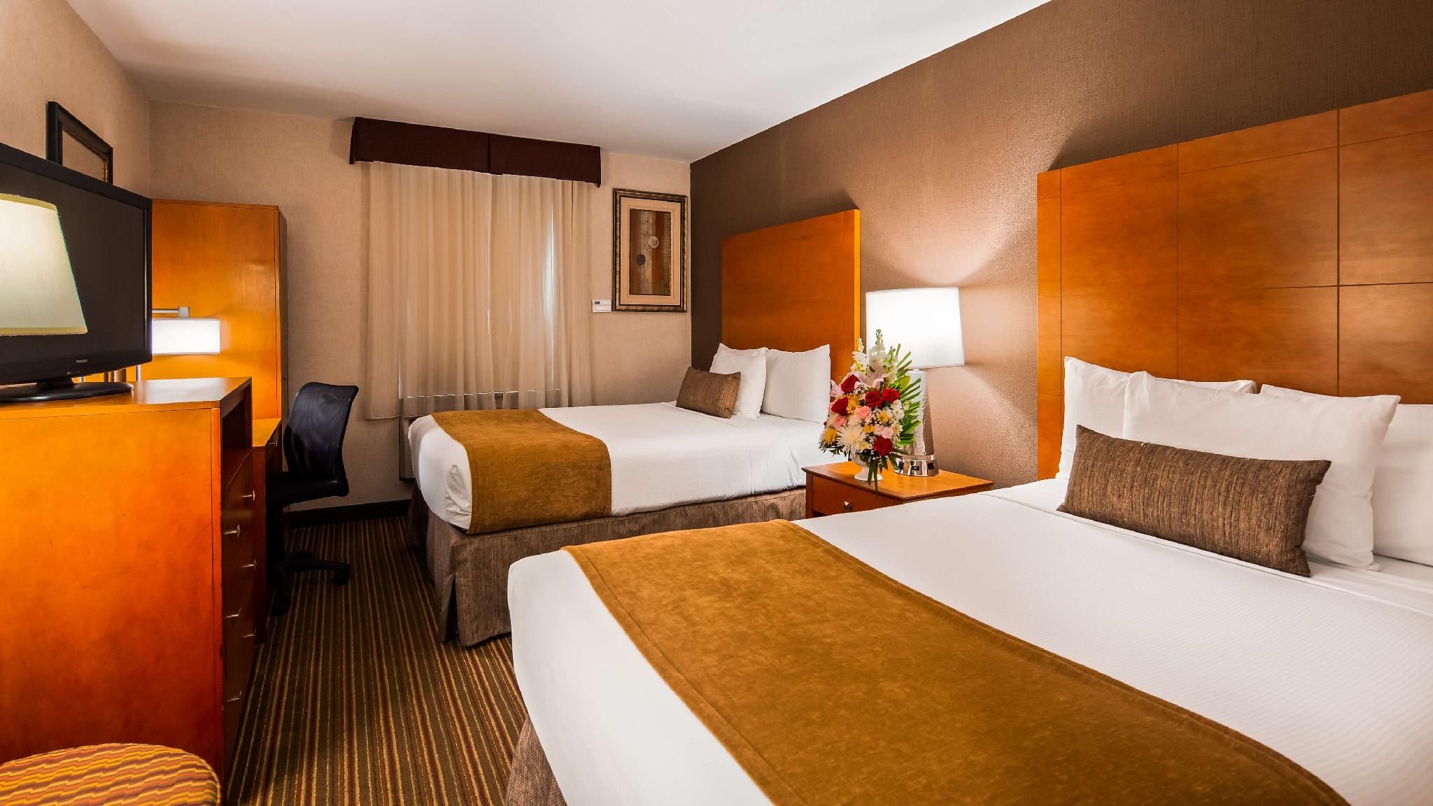 2 double beds, nonsmoking