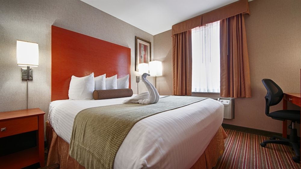 Standard Room, 1 Queen Bed, Non Smoking
