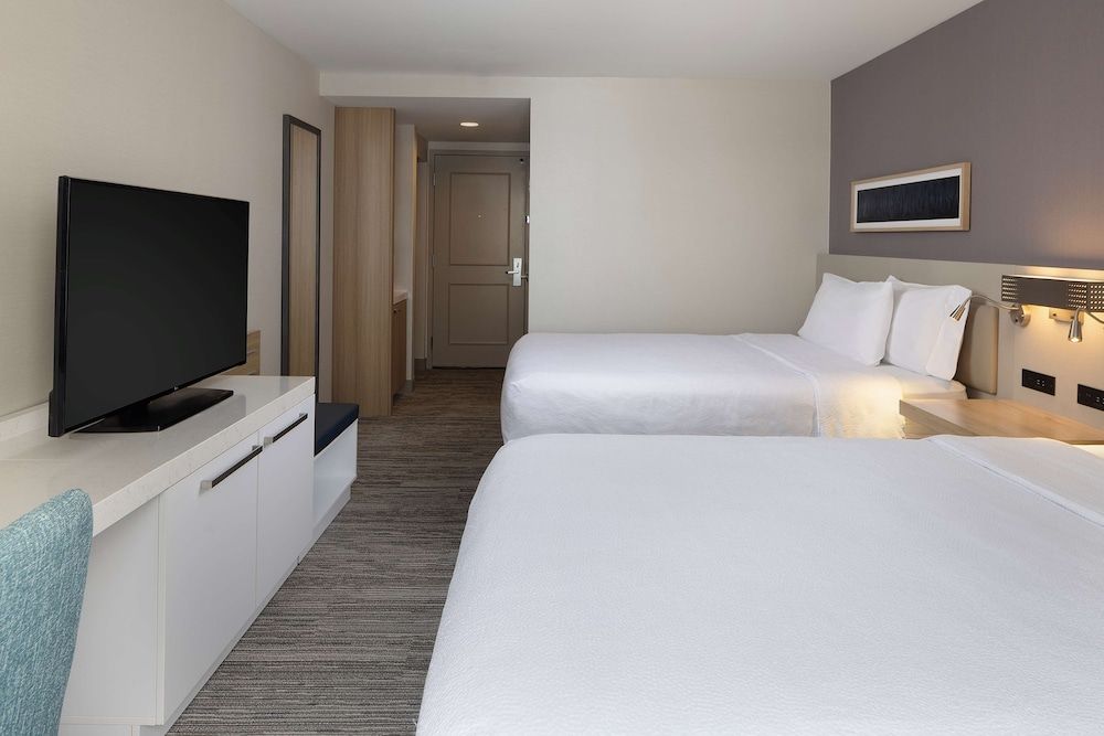 undefined Hilton Garden Inn Queens/JFK Airport 4