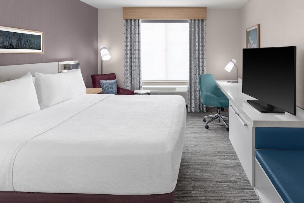 Hilton Garden Inn Queens/JFK Airport Standard Room 3