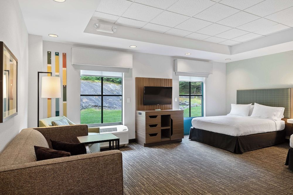 Room, 2 Queen Beds, Accessible, Non Smoking (Roll-In Shower)