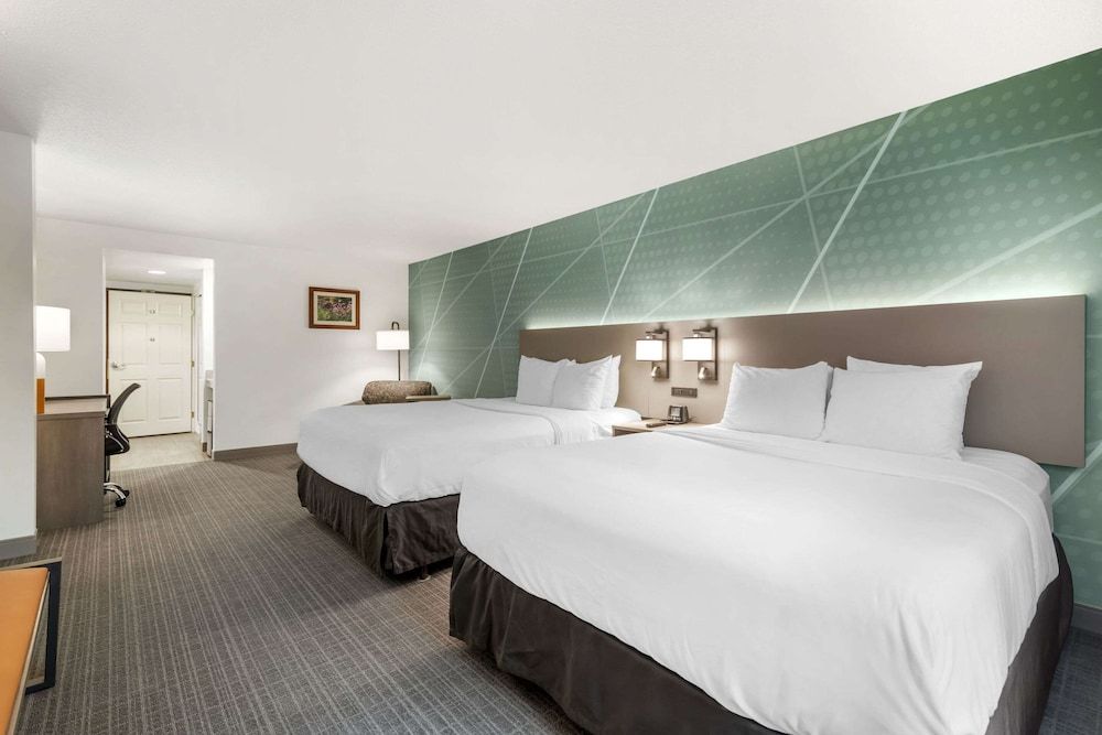 Room, 2 Queen Beds, Accessible, Non Smoking