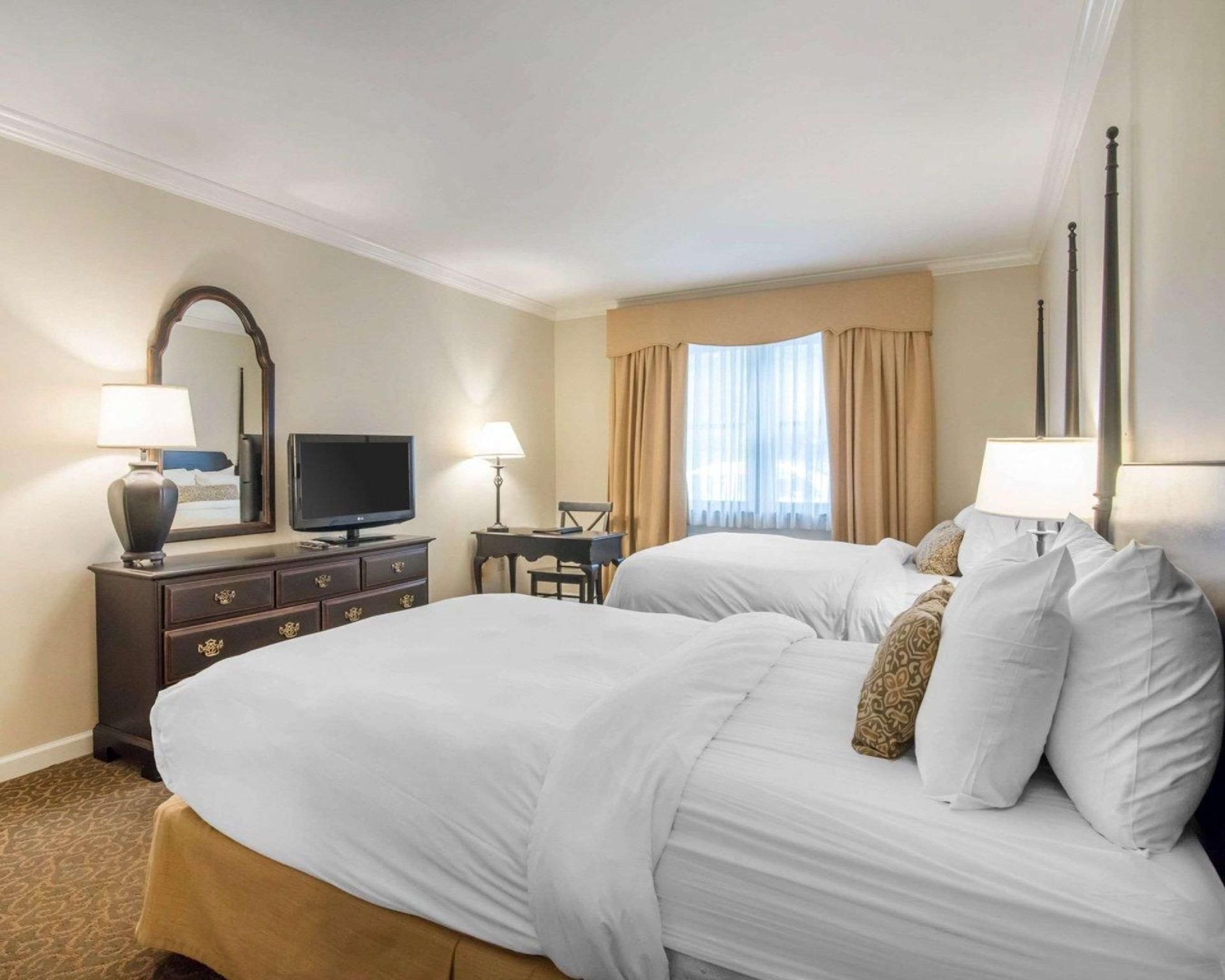 2 Double Beds, Nonsmoking, Accessible