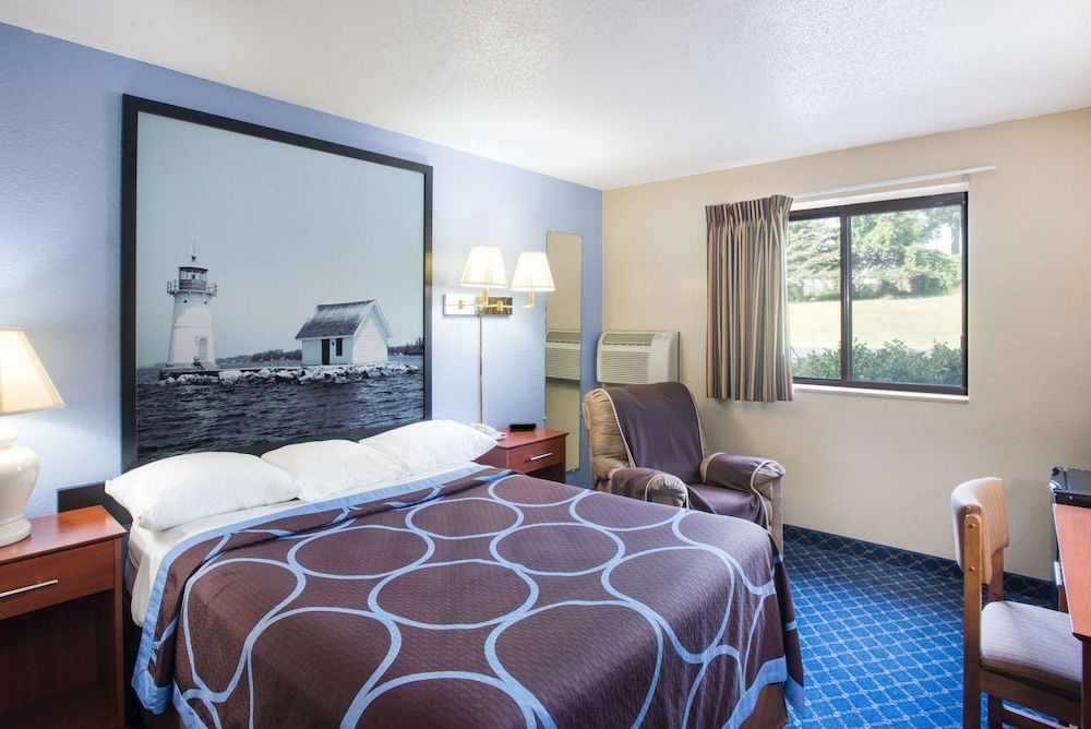 Room, 1 Queen Bed, Accessible, Non Smoking (Bathtub)