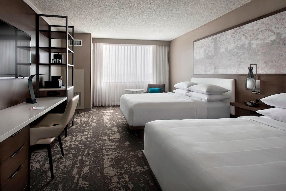 Room, 2 Queen Beds, Non Smoking (Mobility/Hearing Accessible, Tub)