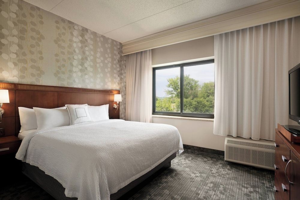 Room, 1 King Bed with Sofa bed, Non Smoking