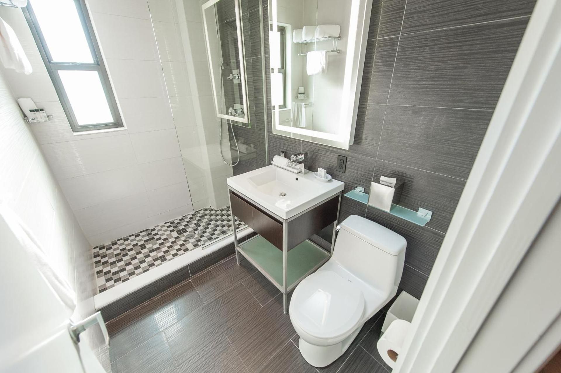 undefined Ameritania Hotel at Times Square 6