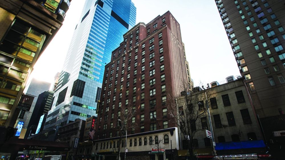 undefined The Gallivant Times Square 3