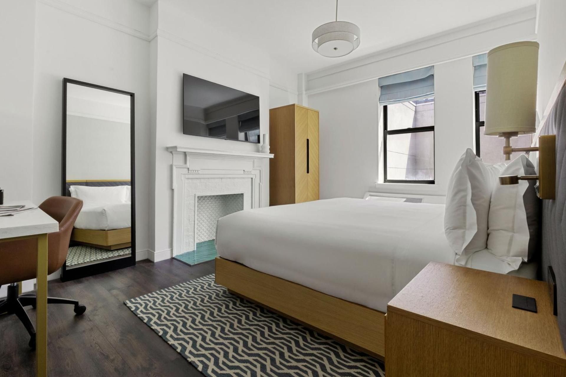 Newly Renovated Standard Room with King Bed