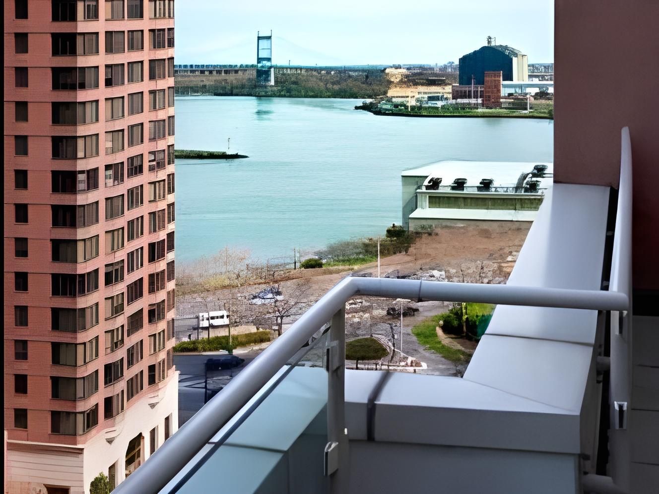 1 Bedroom Executive Suite, 1 King, Sofa bed