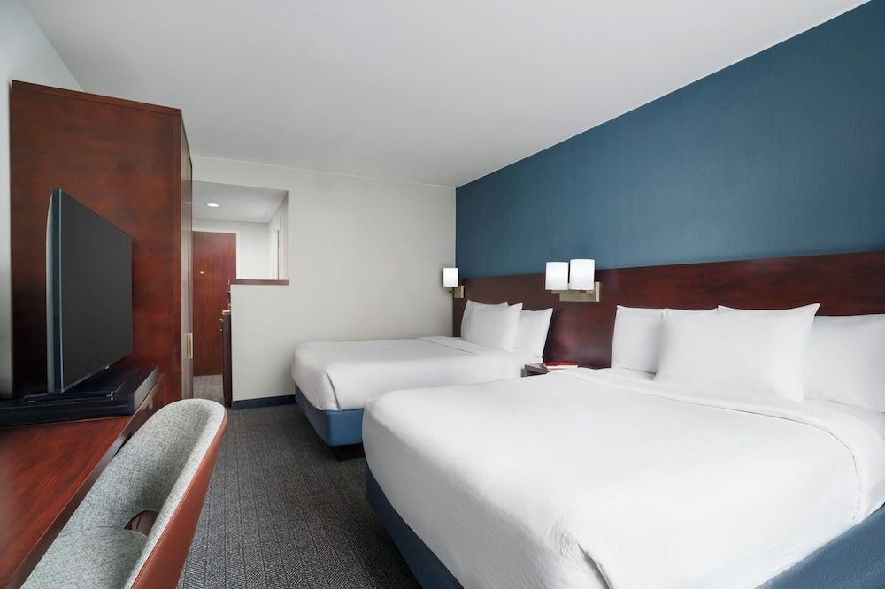 Courtyard by Marriott New York Manhattan/Upper East Side Room, 2 Queen Beds 3