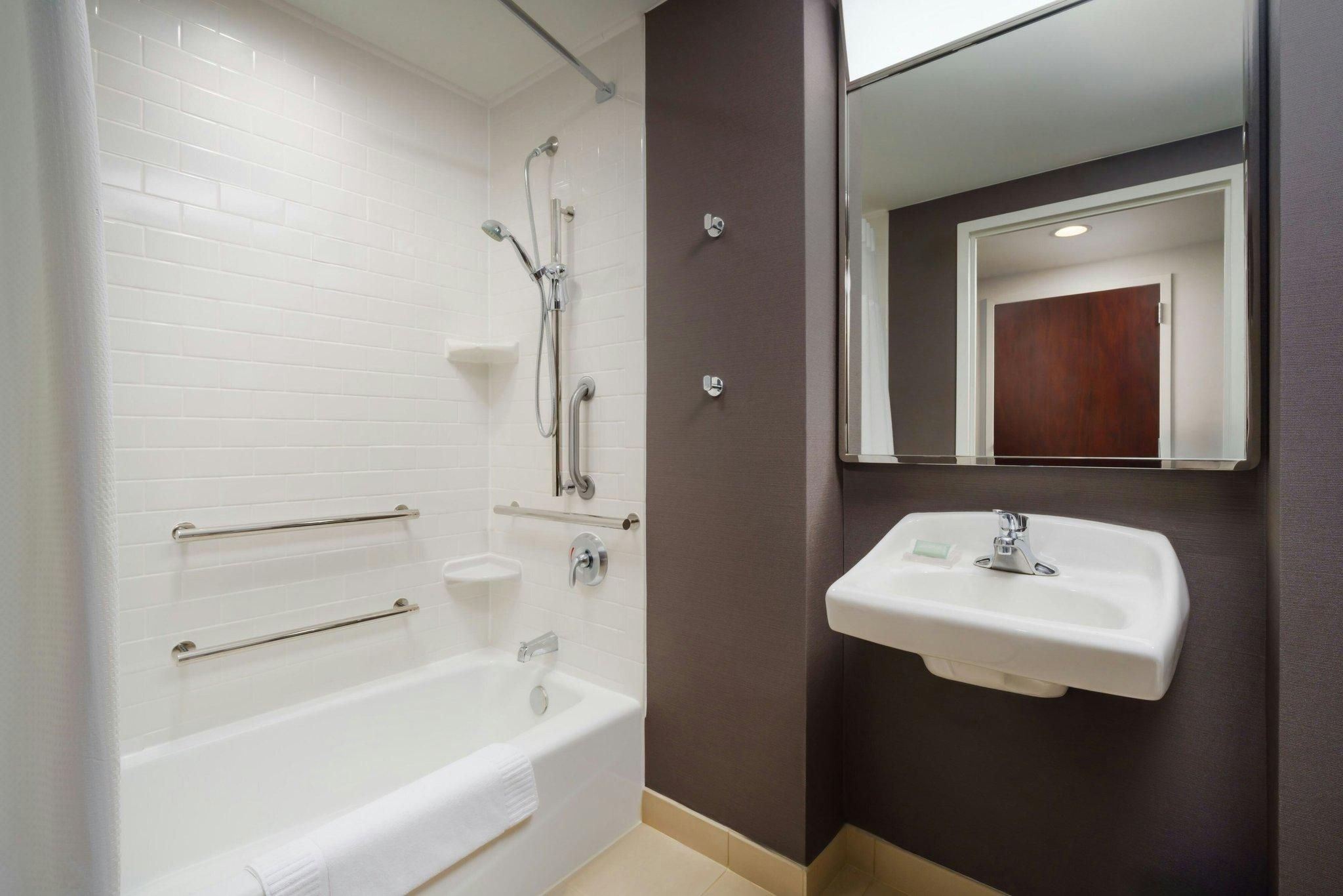 1 Bedroom Executive Suite, 1 King, Sofa bed, Balcony