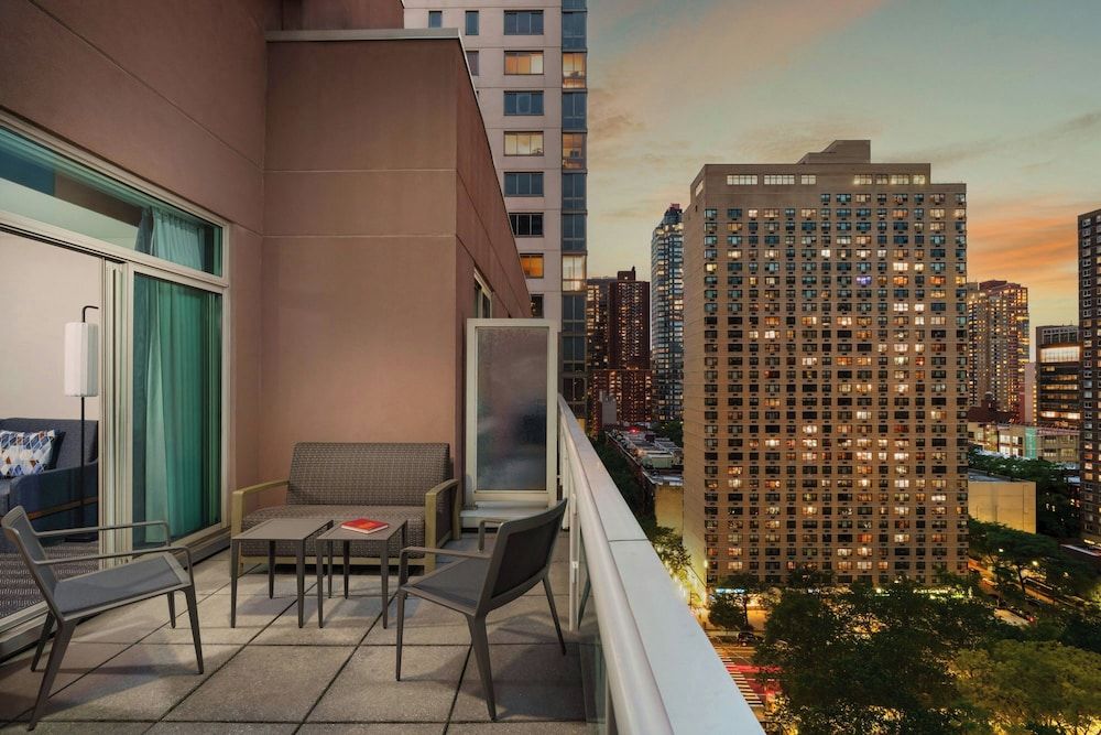 undefined Courtyard by Marriott New York Manhattan/Upper East Side 6