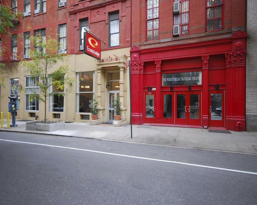 undefined Econo Lodge Times Square