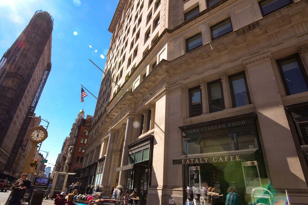 undefined The Evelyn Hotel 3