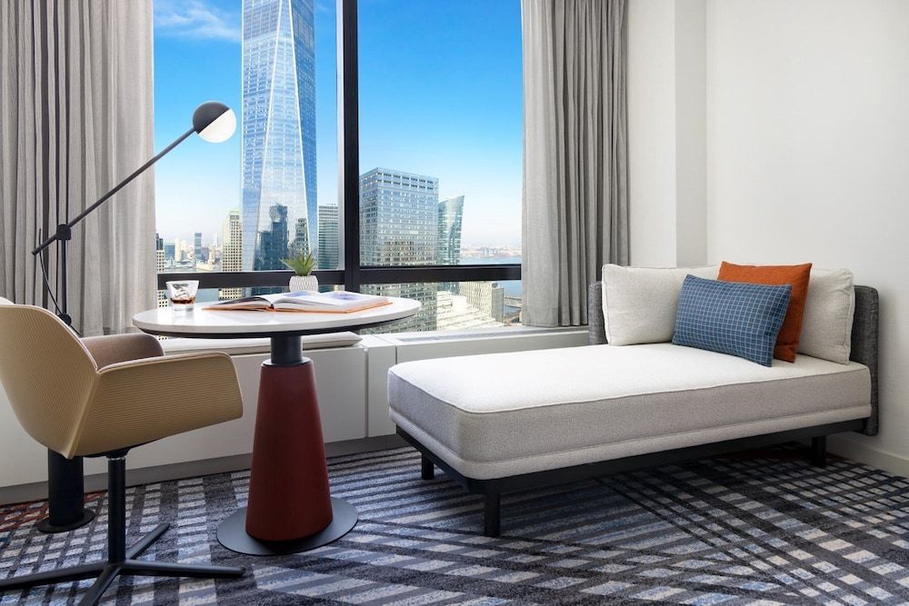 M Social Hotel New York Downtown Deluxe King - City View 4