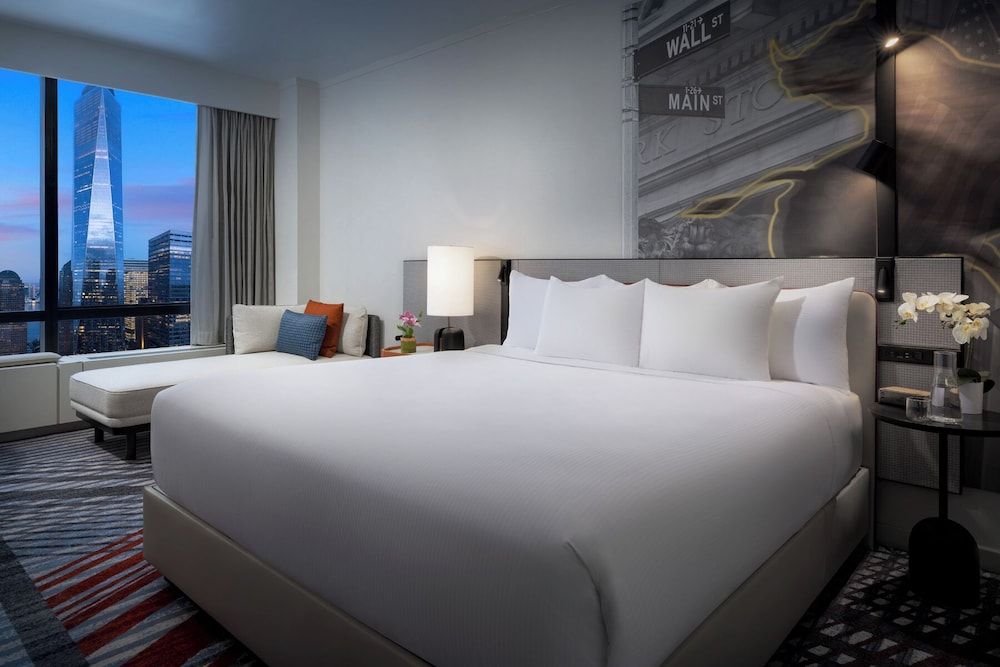 M Social Hotel New York Downtown Deluxe King - City View 5