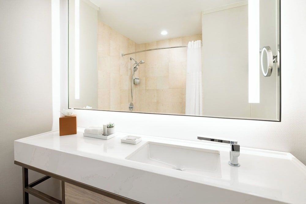 M Social Hotel New York Downtown Deluxe King - City View 10