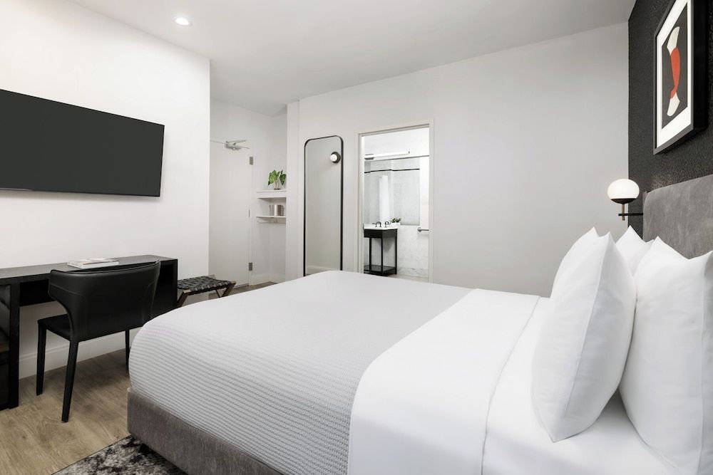 Arthouse Hotel New York City Standard Room, 1 Queen Bed 2