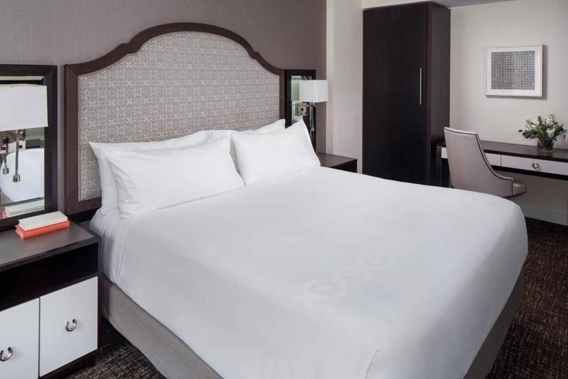 1 King Bed Brownstone Studio Suite