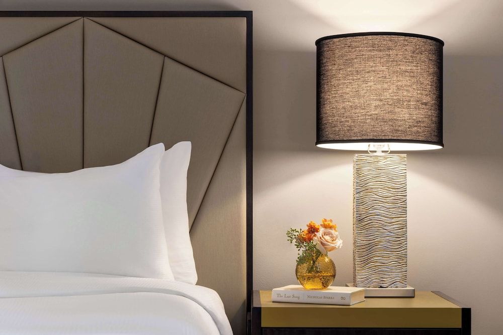 Suite, 1 Queen Bed