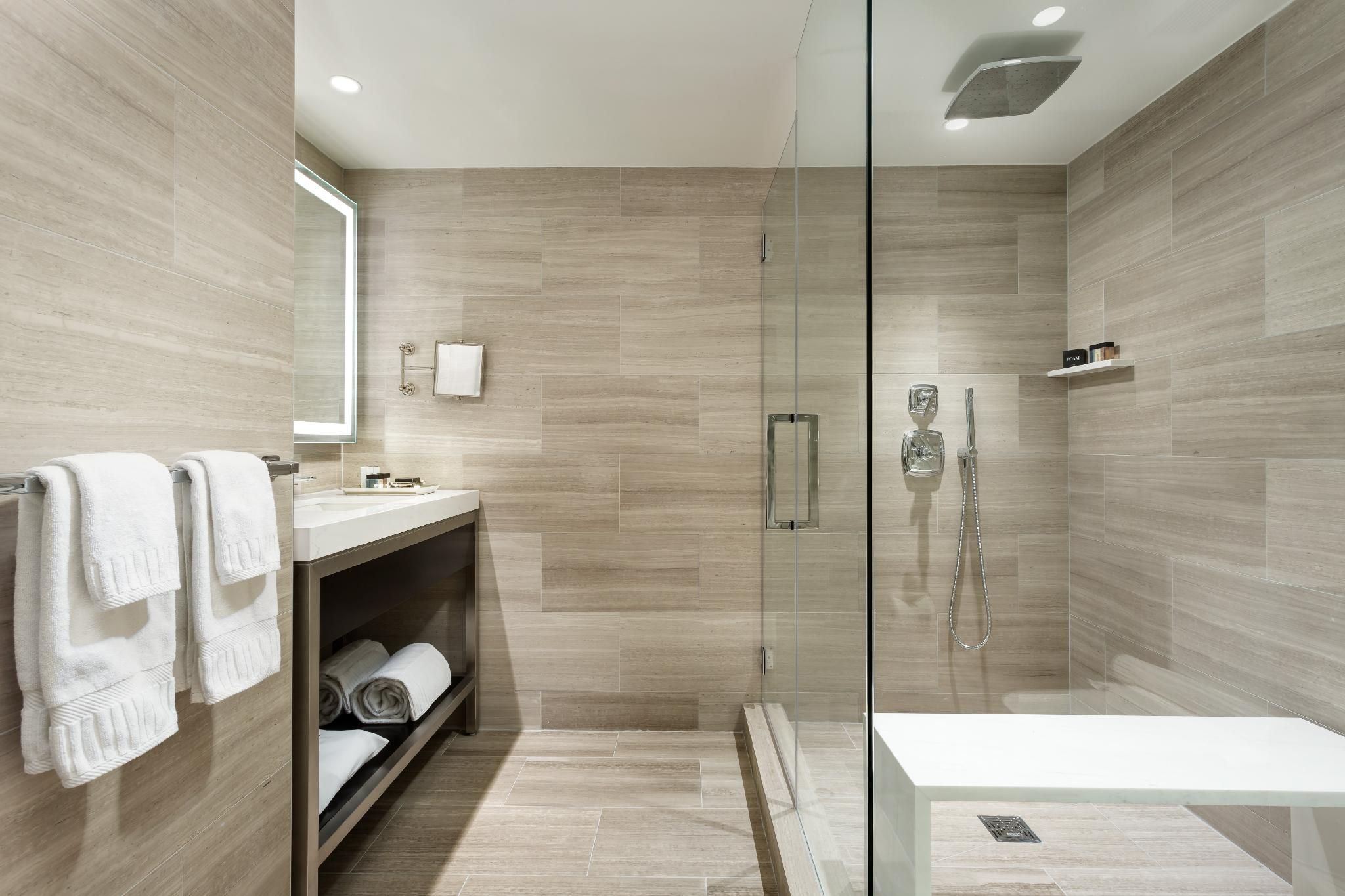 1 Queen Premium Manhattan Floor