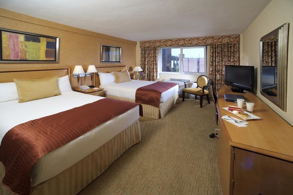 Skyline Hotel Superior Double Room, 2 Double Beds 3