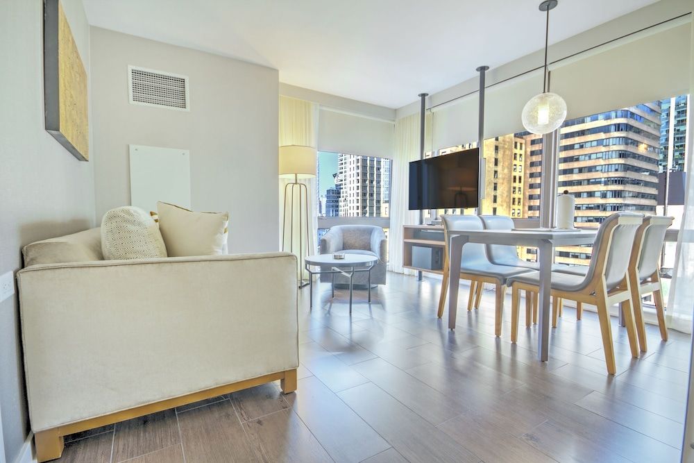 Club Wyndham Midtown 45 Standard Suite, 2 Bedrooms, Kitchen 8