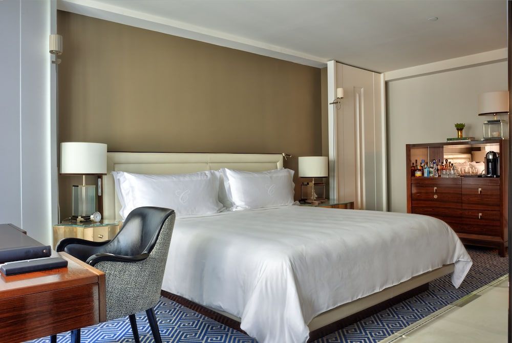 Superior Room, 1 King Bed