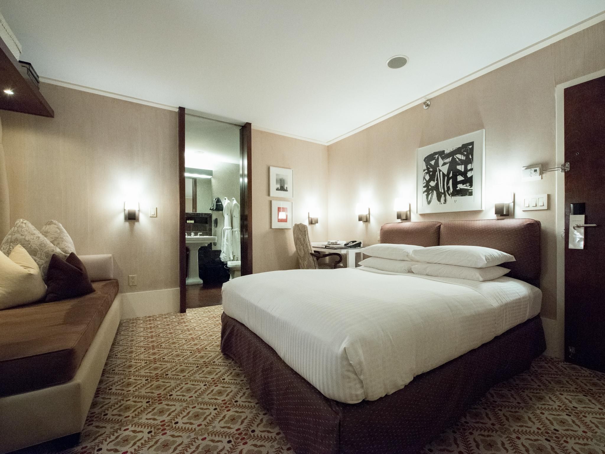 Queen Accessible Room