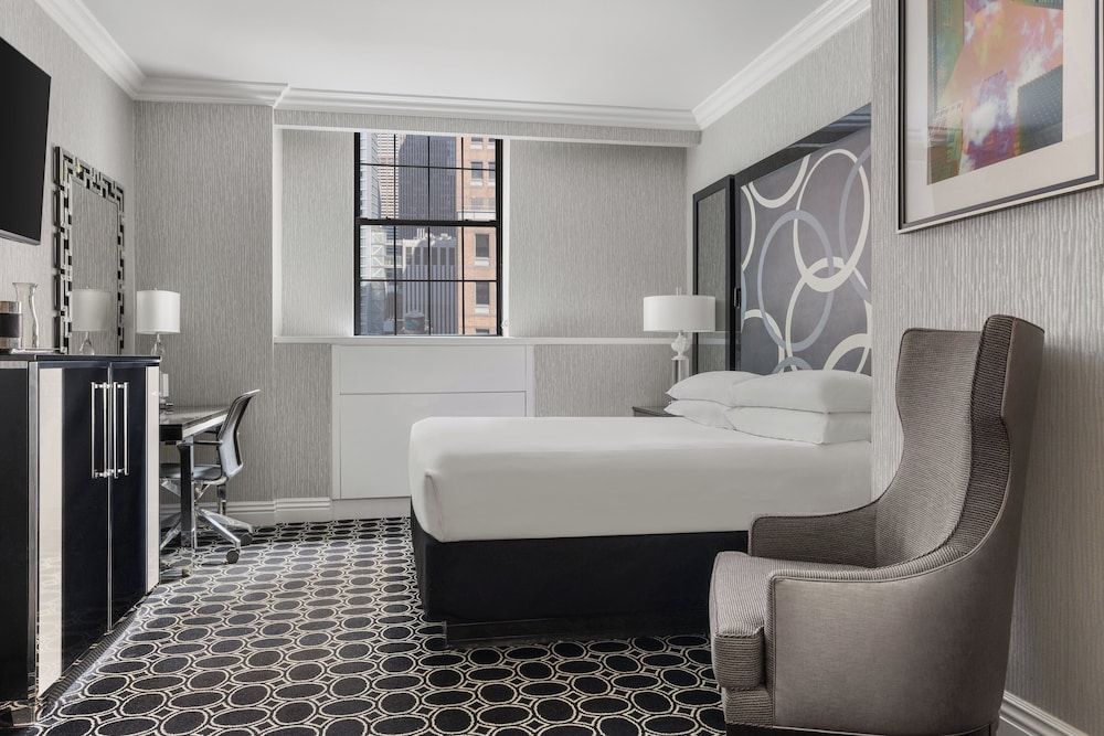 The Muse New York Deluxe Room, 1 King Bed 2