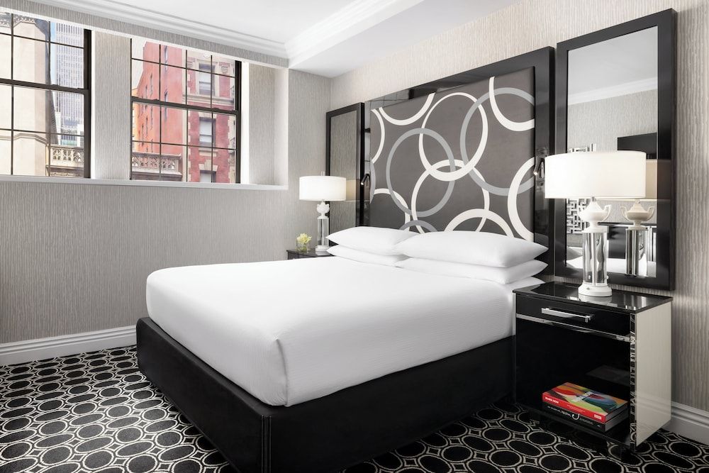 Deluxe Room, 1 Queen Bed