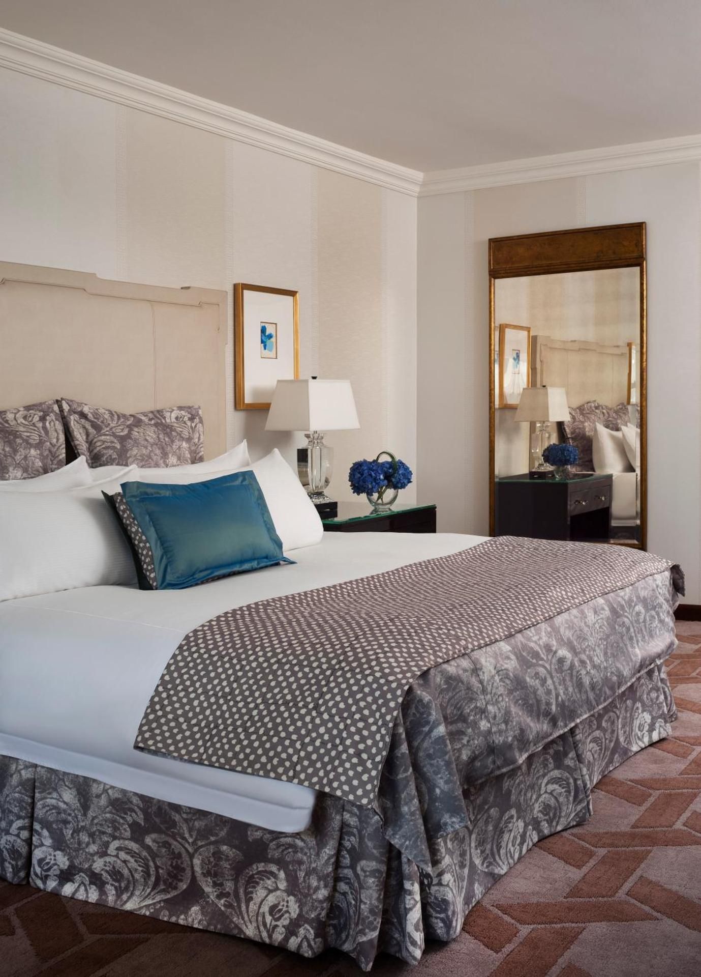 Superior Room with King Bed