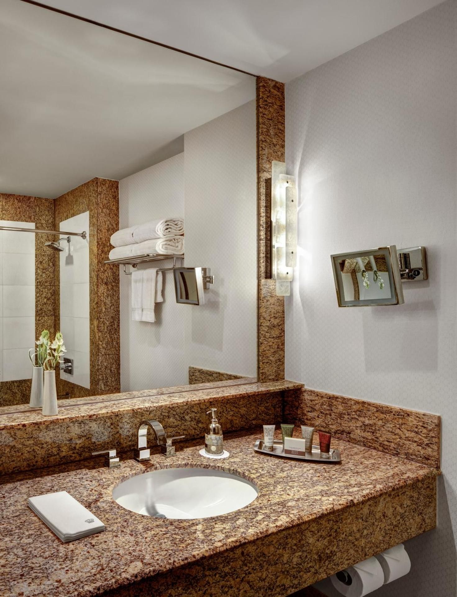 Studio Suite with Cathedral View