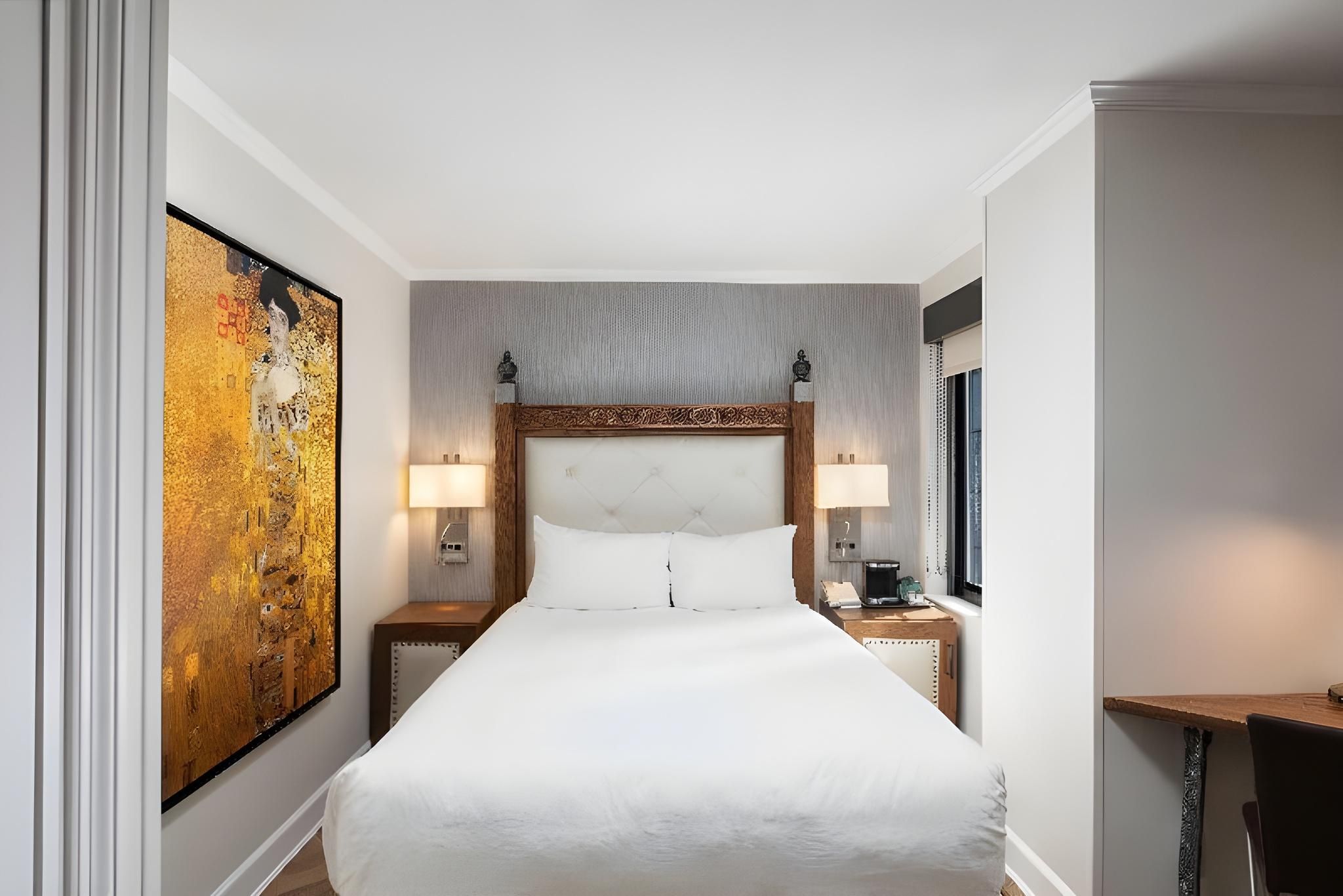 Luxe One Bedroom Queen Suite