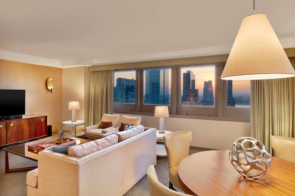 Suite, 1 King Bed