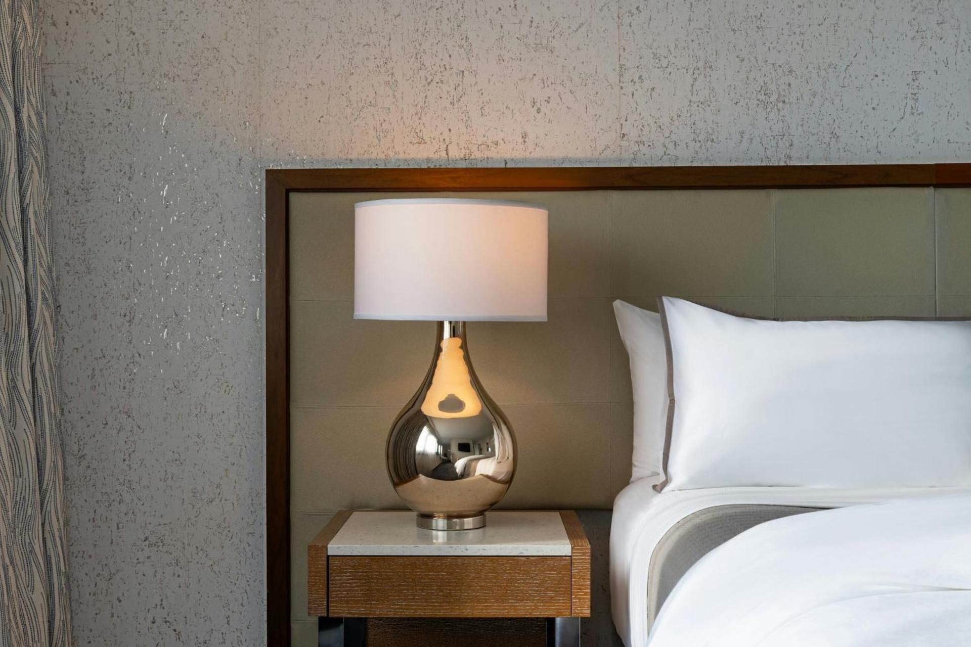 Traditional King Room with Roll-in Shower - Mobility and Hearing Accessible