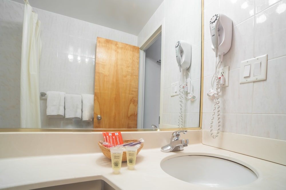 undefined Windsor Hotel 10