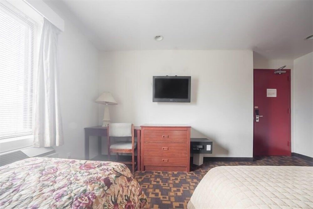 undefined Windsor Hotel 7