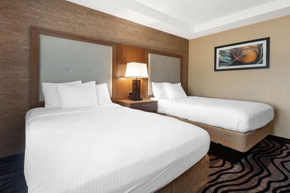 Best Western Summit Inn Standard Room, 2 Double Beds, Non Smoking, Refrigerator