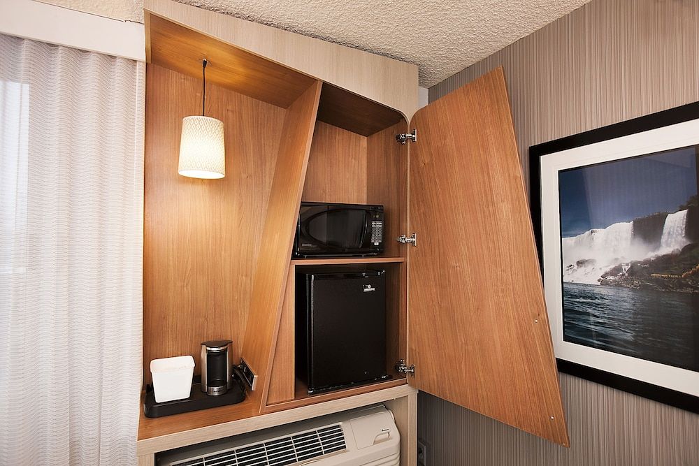 undefined Wyndham Garden at Niagara Falls 8