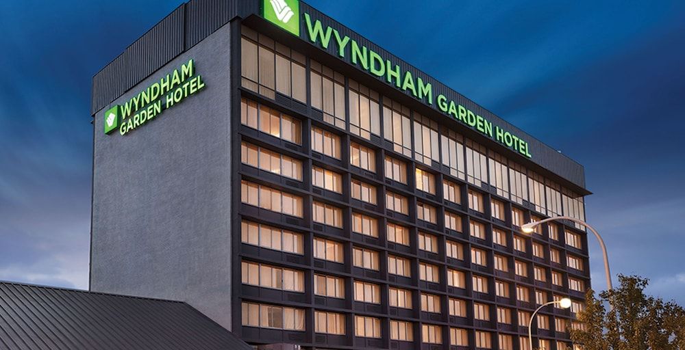undefined Wyndham Garden at Niagara Falls 2