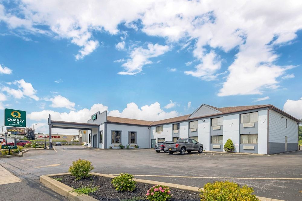 undefined Quality Inn - Niagara Falls Blvd 4