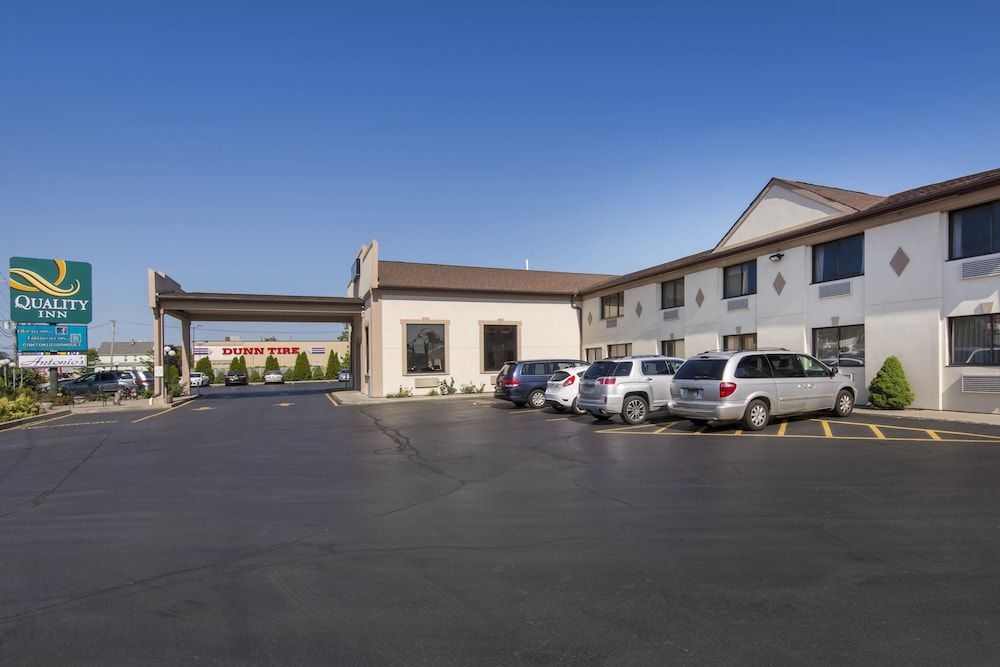 undefined Quality Inn - Niagara Falls Blvd 6