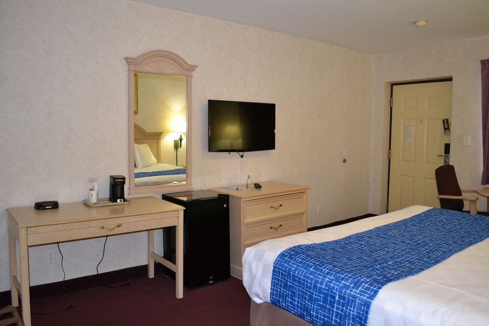 Room, 1 King Bed, Non Smoking