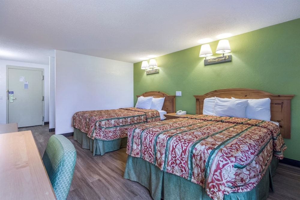 Deluxe Room, 2 Double Beds, Accessible, Non Smoking