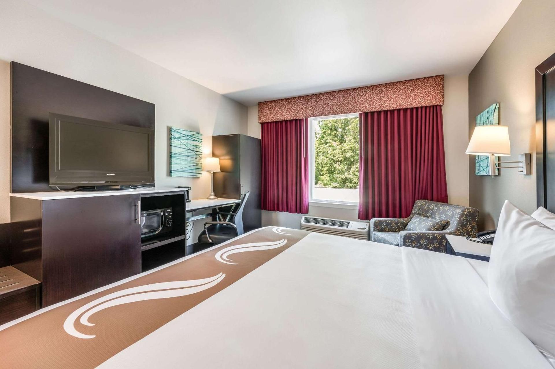 undefined Quality Inn Poughkeepsie 4