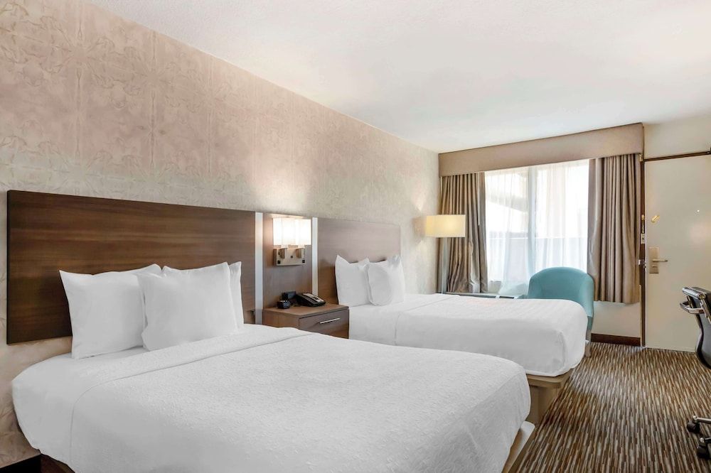 Best Western Mill River Manor Standard Room, 2 Queen Beds, Non Smoking