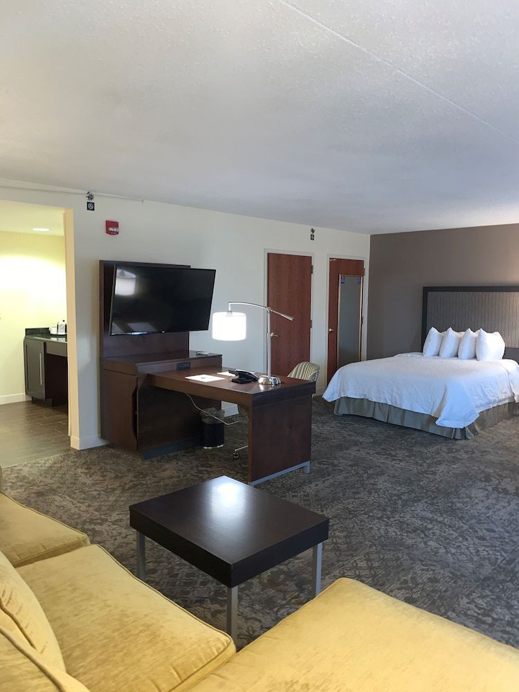 Suite, Two Queen Beds, Accessible