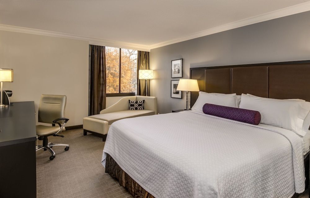 Standard Room, 1 King Bed